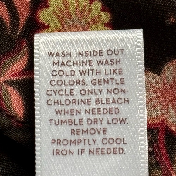 LC Lauren Conrad Floral V-Neck Blouse - Pink and Cream Size XL - Picture 13 of 13